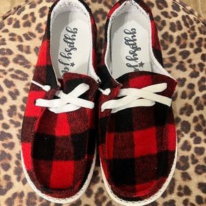 Barely worn adorable red and black buffalo plaid shoes.